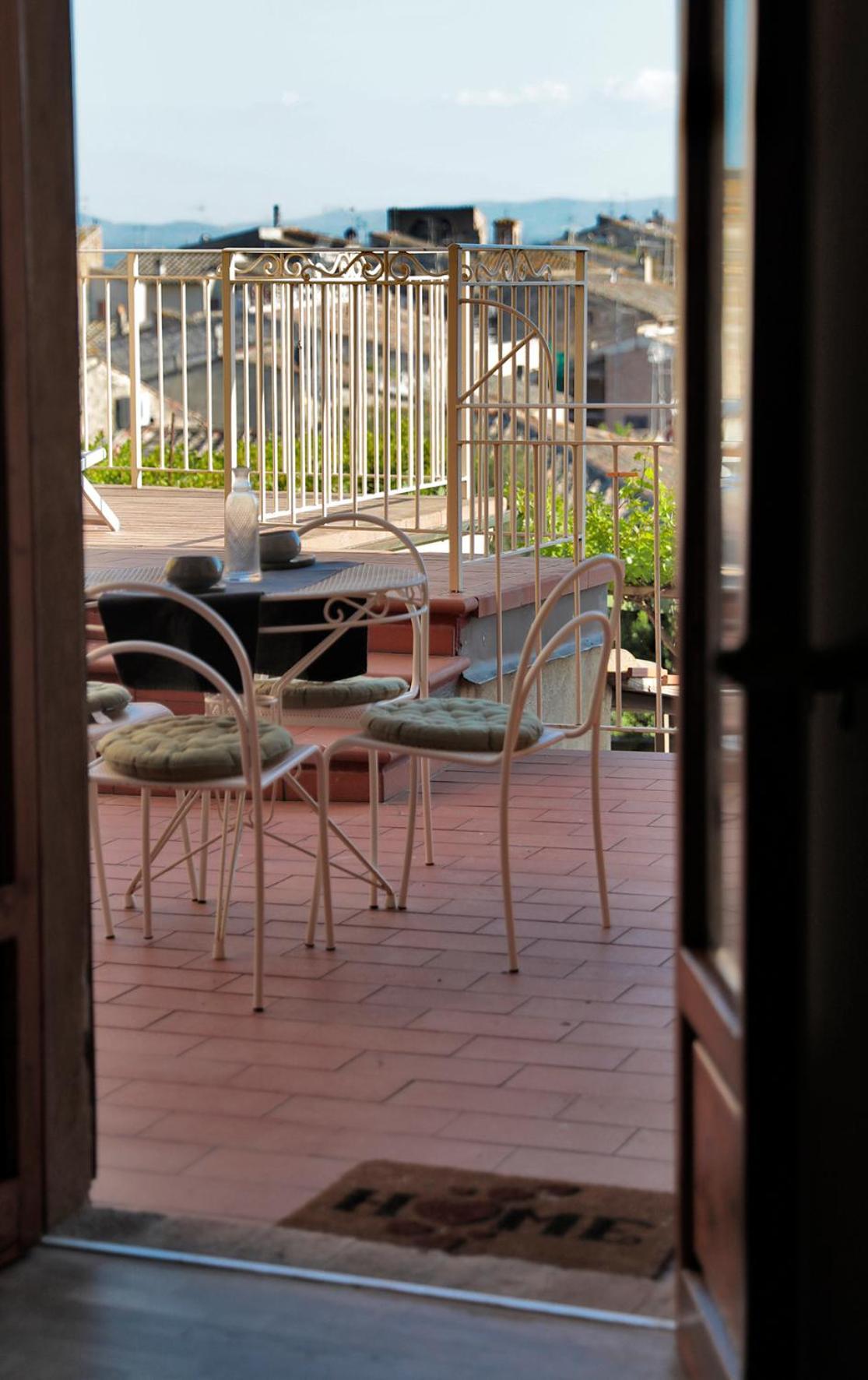 Appartamento Le Palme Con Terrazze In Centro San Gimignano Kültér fotó